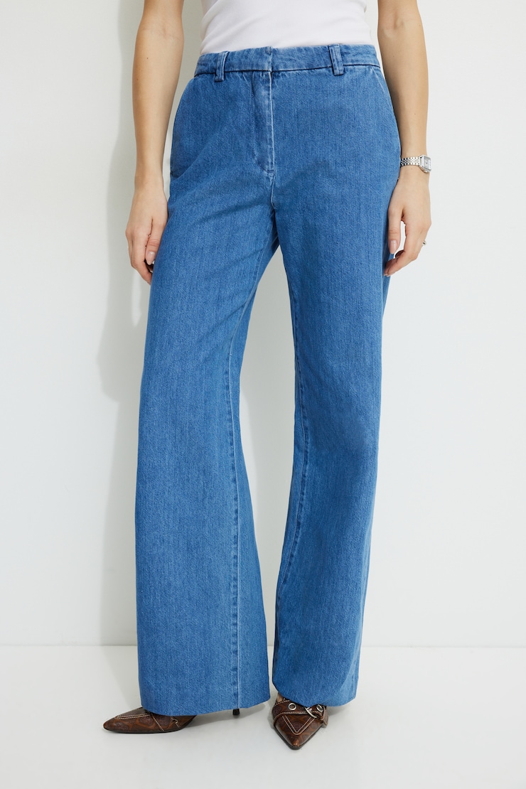 Jean à jambe large