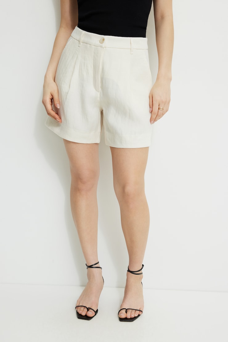 Pleated Mid-Thigh Shorts Sea Salt Off White large