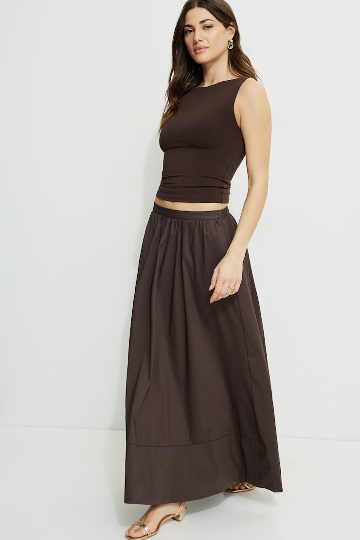 Lily Voluminous Poplin Maxi Skirt Brown | Dynamite