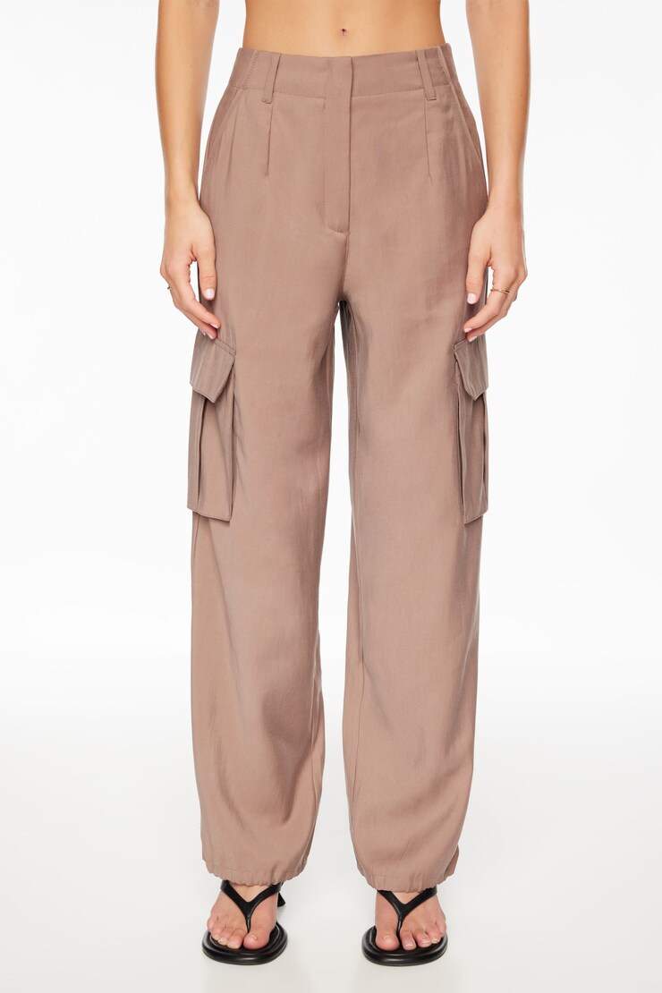 Gia Cargo Parachute Pants Deep Taupe large