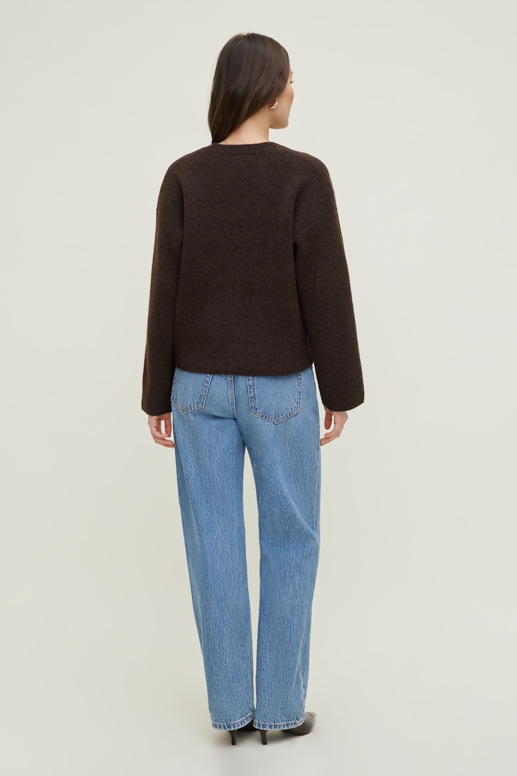 Relaxed V Neck Cardigan Brown | Dynamite