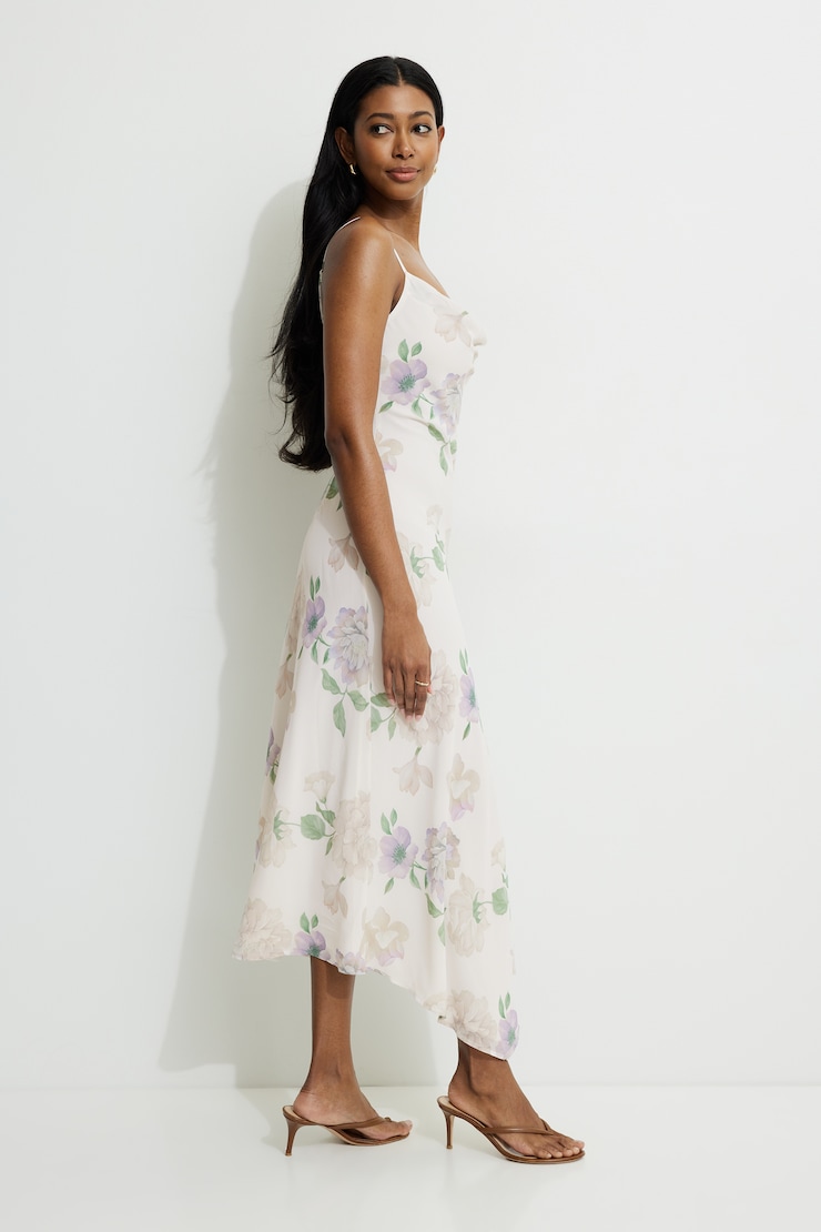 Robe nuisette maxi asymétrique Celeste Rose pâle fleuri large