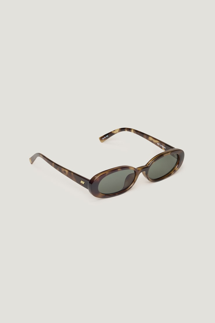 LE SPECS | Outta Love + Oval Sunglasses | Garage