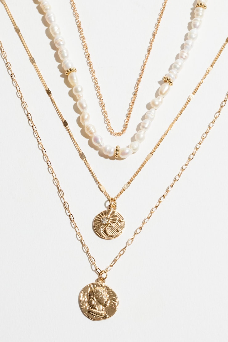 Layered Pearl & Worn Medallion Necklace Off White & Gold large