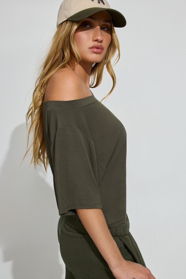 Wide Boat Neck Banded Tee Green | Garage