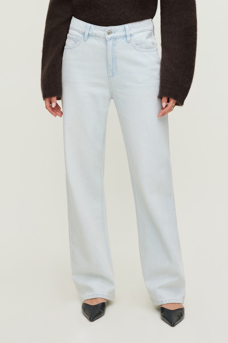 Mika Mid Rise Relaxed Straight Leg Jeans Light Indigo / Marion large