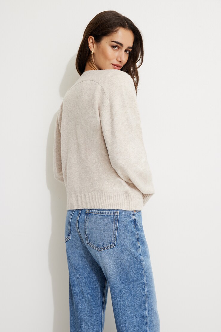 Heavenlyarn™ V Neck Sweater Soft Angora large
