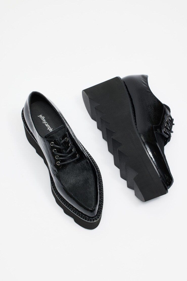Souliers Boysdntcry - JEFFREY CAMPBELL, Noir verni gaufré et poils noirs, large