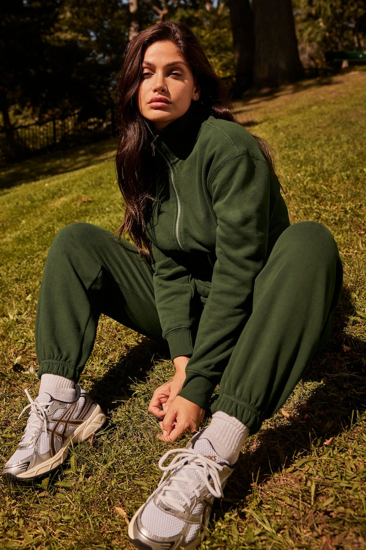 Cropped Zip Up Sweatshirt