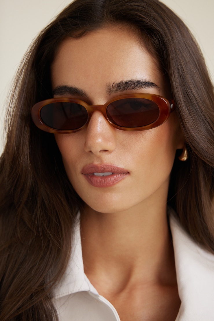 LE SPECS | Outta Love Oval Sunglasses Brown | Dynamite