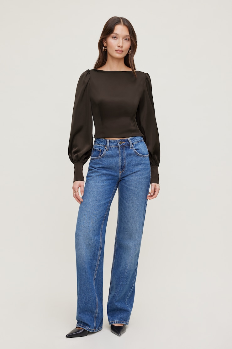 Blouse écourtée en satin à col bateau Faye