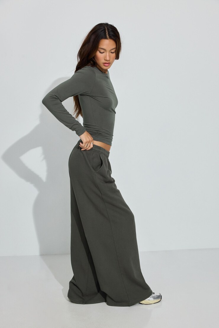 UltraFleece Super Wide Leg Sweatpants, Forged Iron Grey, large