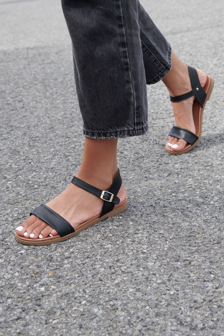 STEVE MADDEN Daelyn Sandal