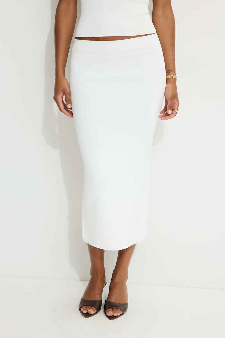 Jupe maxi en tricot à ourlet ondulé