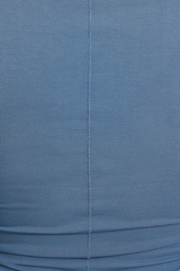 Haut doux à col échancré et manches longues