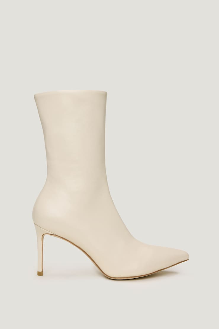 JEFFREY CAMPBELL | Everynight Boots White | Dynamite