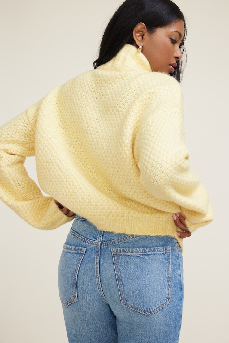 ニット/セーター HOWDY. cable knit(yellow) Cable Knit Short Sleeve Sweater in Yellow from Joe Fresh