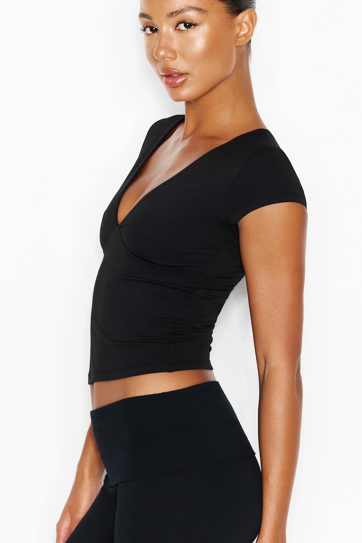 Sleek Plunge T-Shirt, Jet Black, large