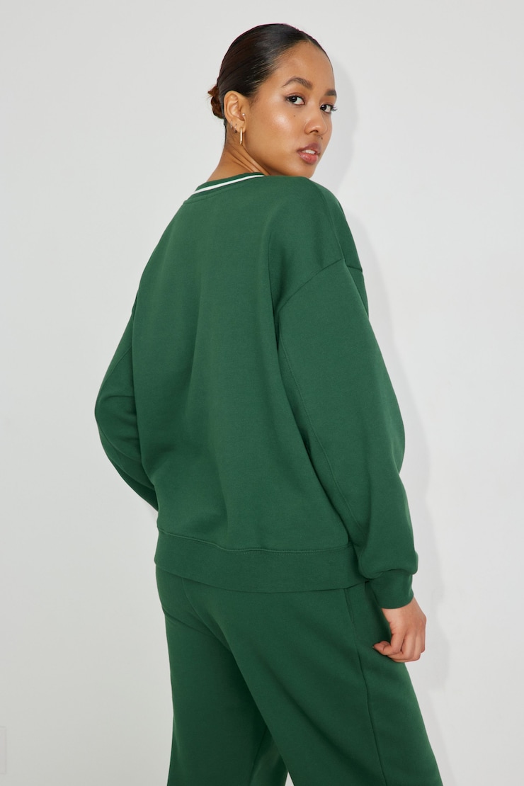 Oversized Tipping V-Neck, Varsity Green with "NY Championship" Art, large