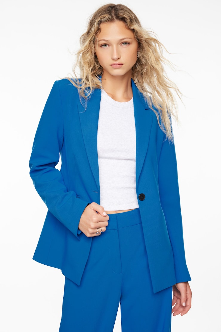 One Button Fitted Blazer