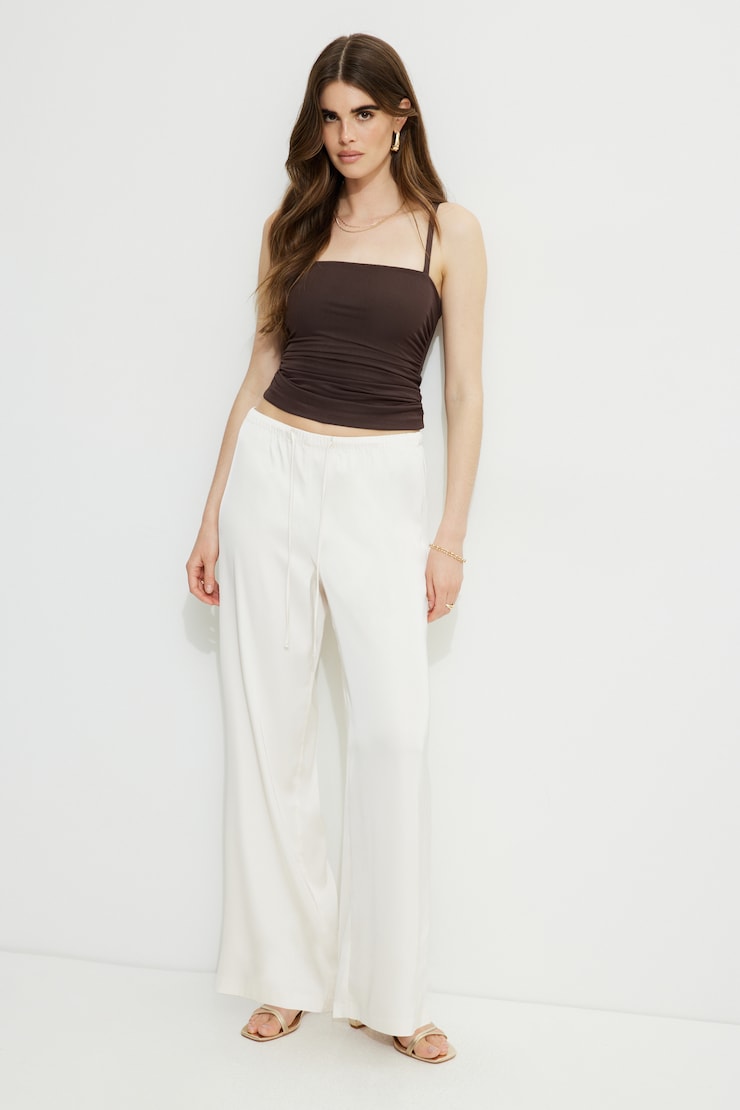 Pantalon Leo en satin à jambe large Blanc cassé sel de mer large