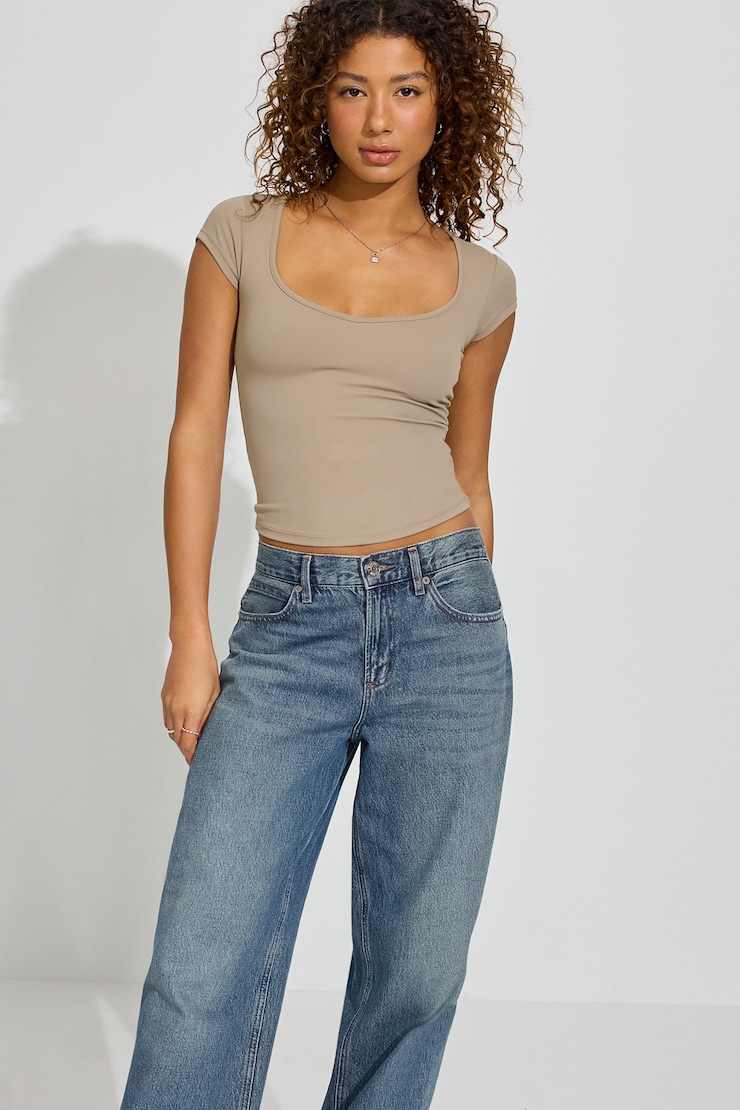 Sleek Sweetheart T Shirt, Toasted Taupe, large