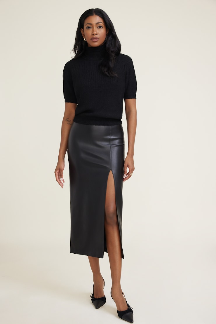 Lora Short Sleeve Turtleneck Sweater Black | Dynamite