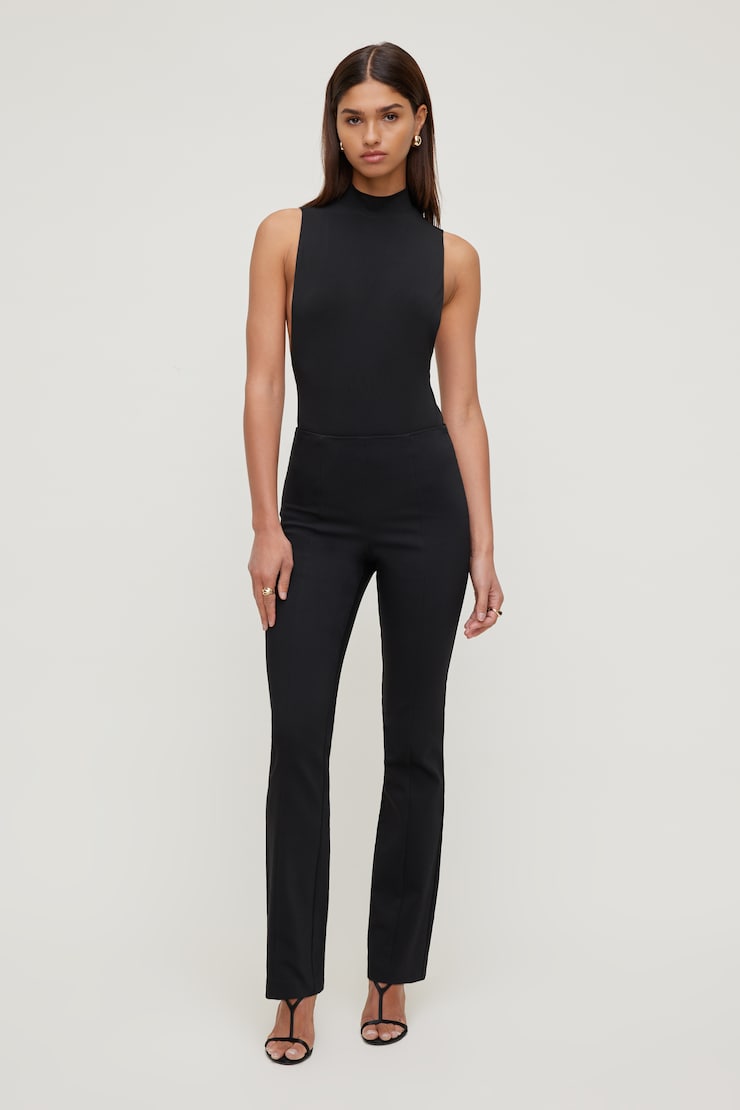 Pantalon ajusté à jambe semi-évasée et taille haute