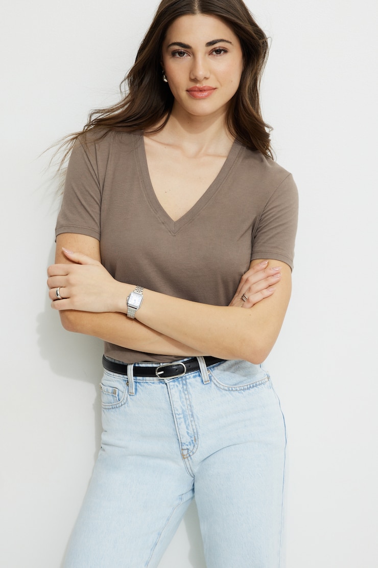 T-shirt essentiel en coton à col V