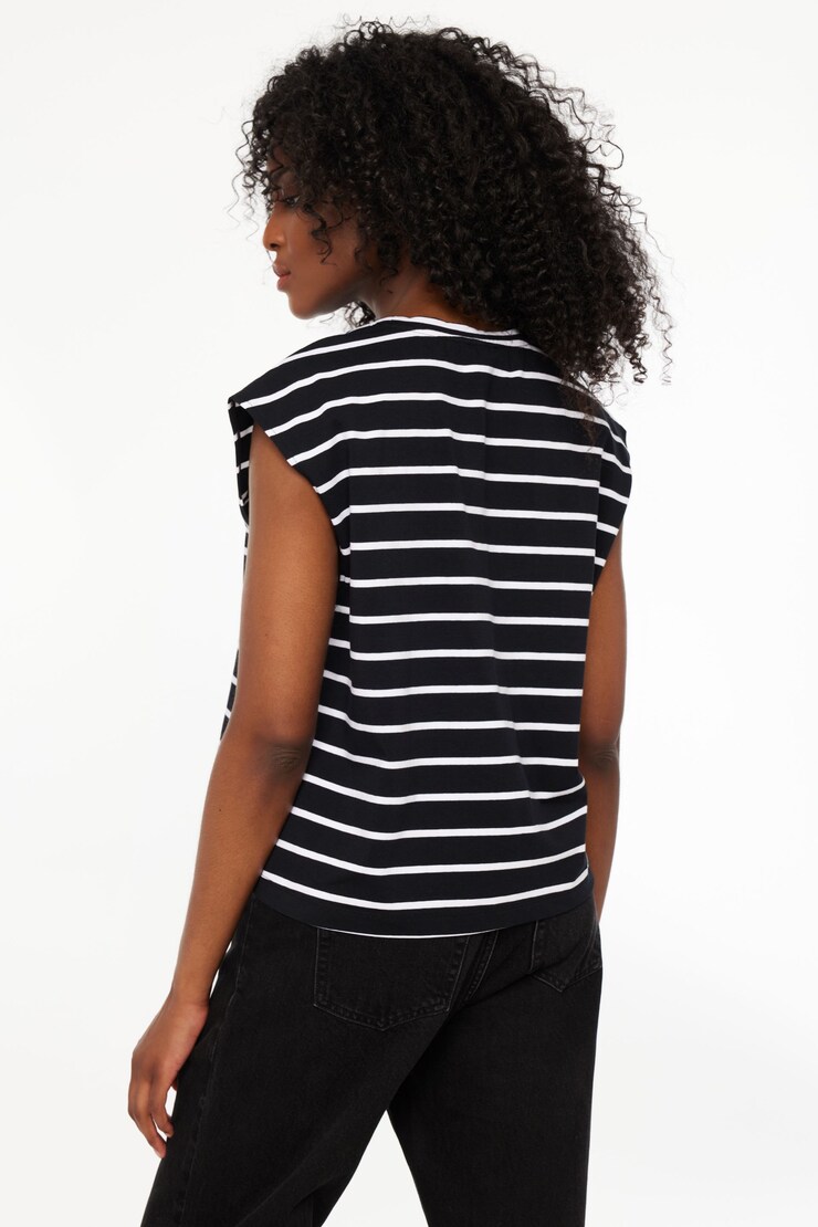 Muscle Tank Top  Black & White Stripe large
