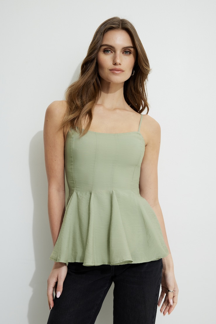 トップス SATIN COMBINATION PEPLUM TANK TOP Embroidered Peplum Tank Top Black | Dynamite
