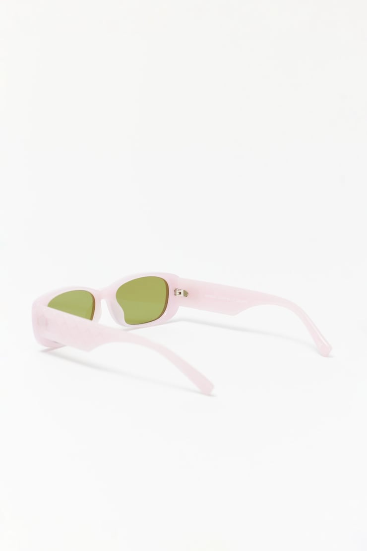 LE SPECS | Unreal Quilted Sunglasses Baby Doll Pink large