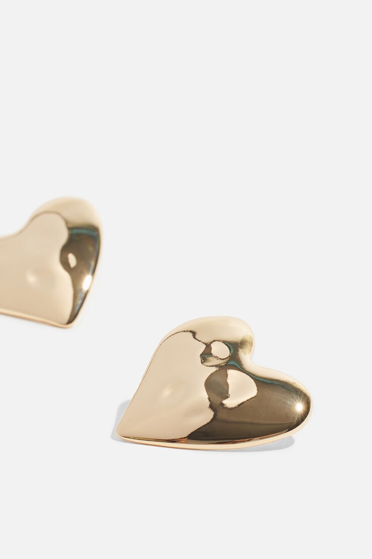 Oversized Hammered Heart Earrings Gold large