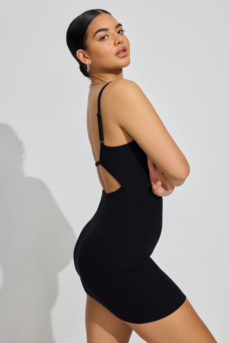 Minirobe Naomi à dos échancré