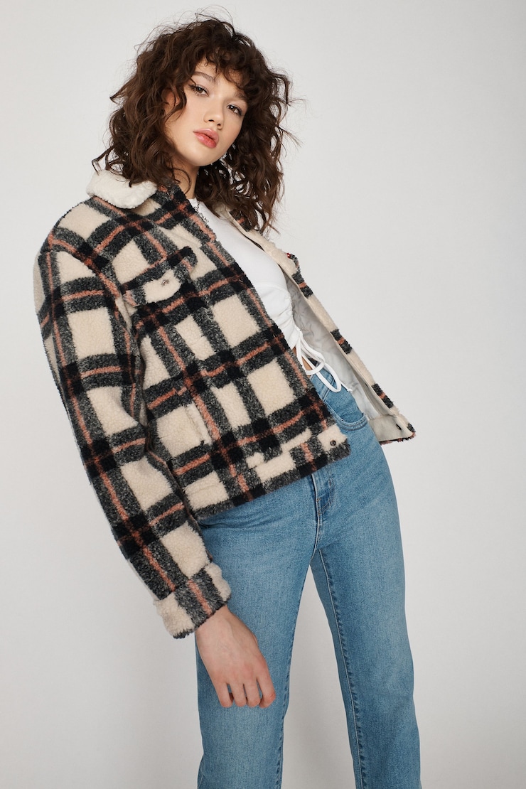 LEVI'S Ex-Boyfriend Sherpa Trucker Jacket