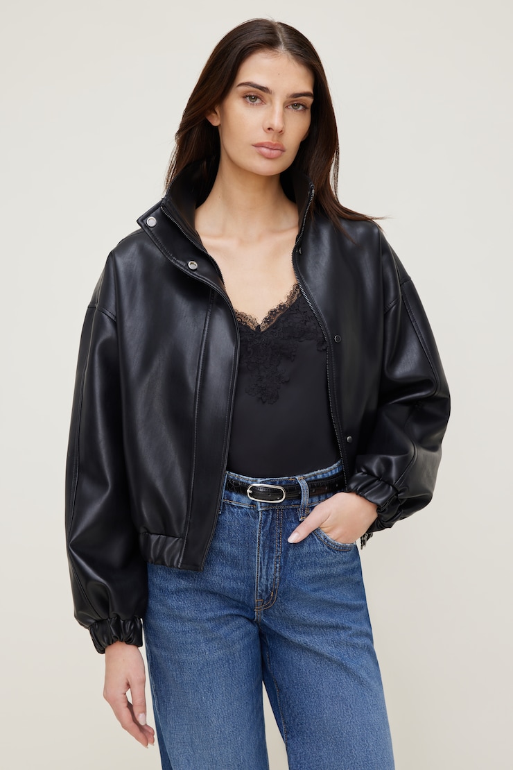 Oval Super Slim Faux Leather Belt