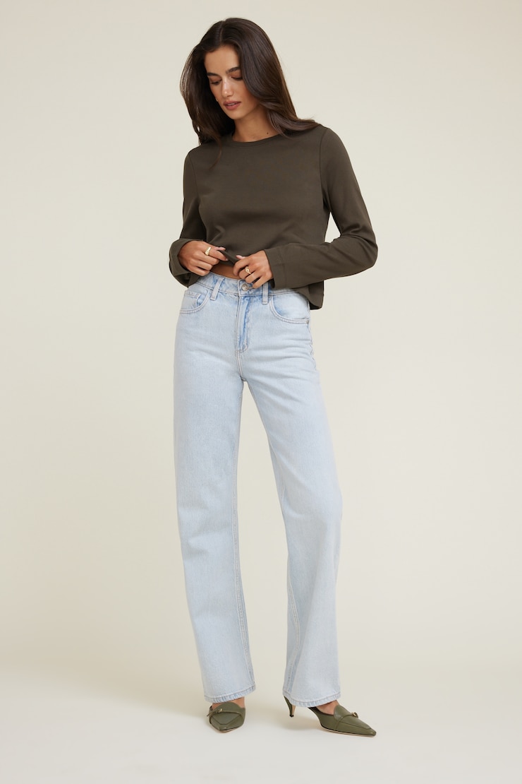 100100142_88X_1920x2880.jpg