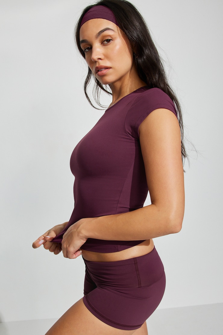 Sleek Crewneck T-Shirt, Fig Fantasy Maroon, large