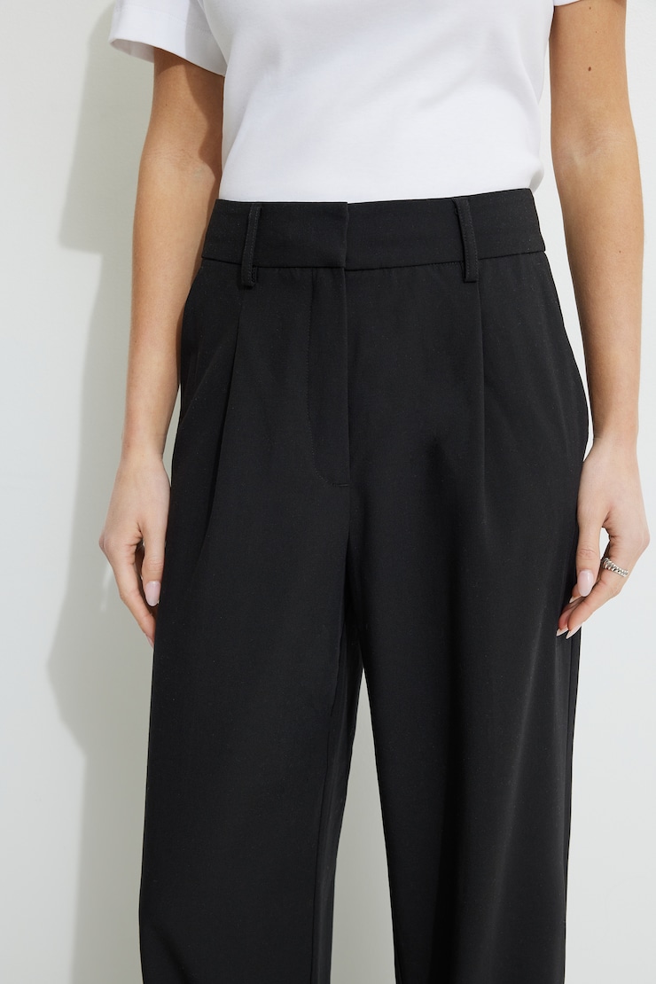 Sofia Pleated Straight Pants Jet Black  large
