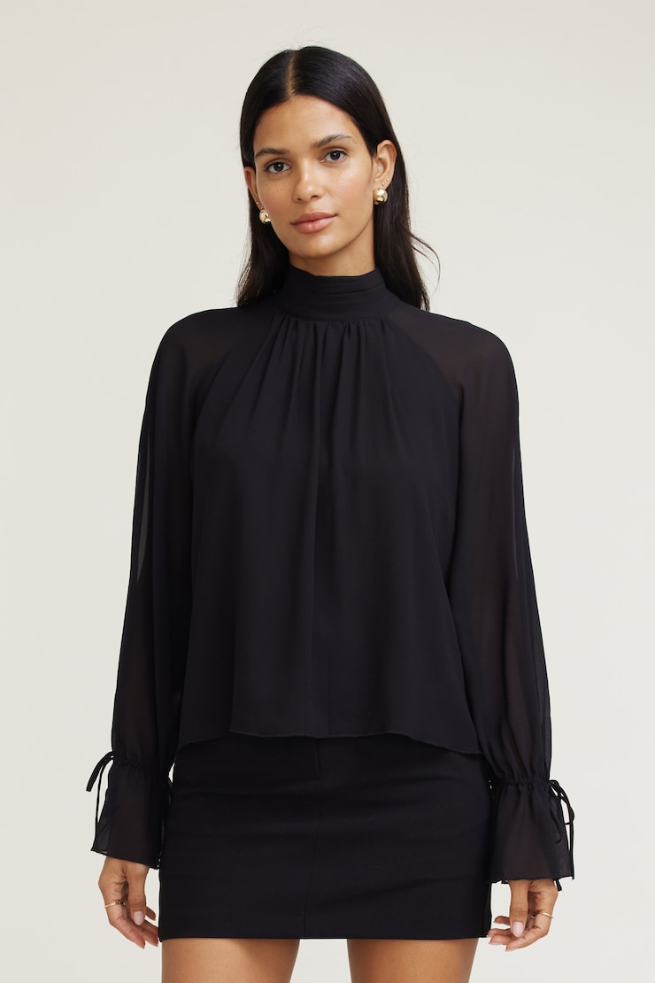 Blouse froncée à col montant Noir encre large