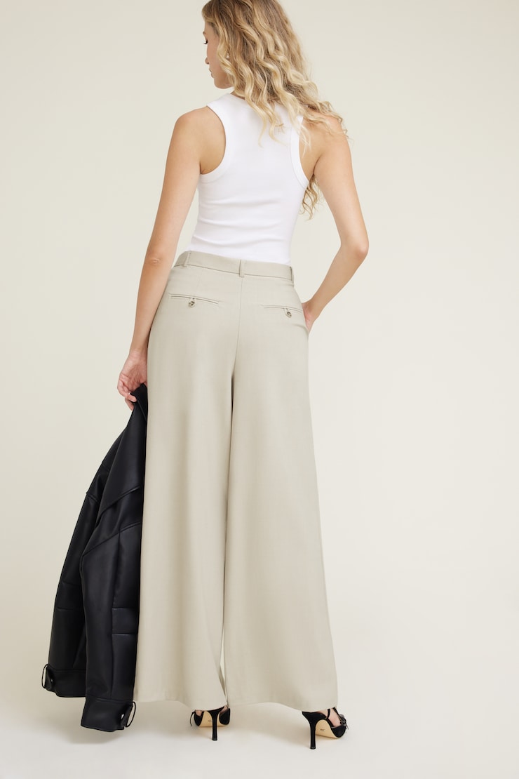 Pleated Wide Leg Pants Simply Taupe large