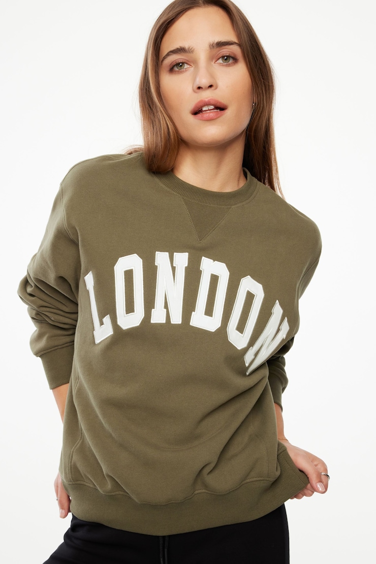 Classic Appliqué Crew Neck Sweatshirt Kalamata Green & London Art large