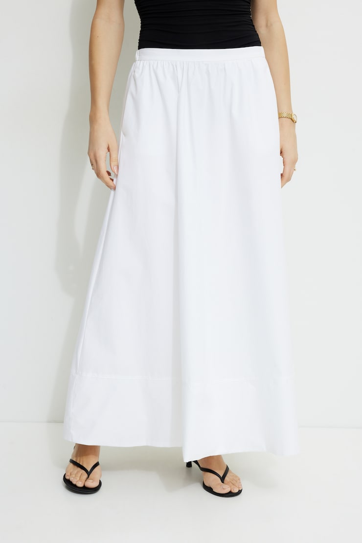 Lily Voluminous Poplin Maxi Skirt White | Dynamite