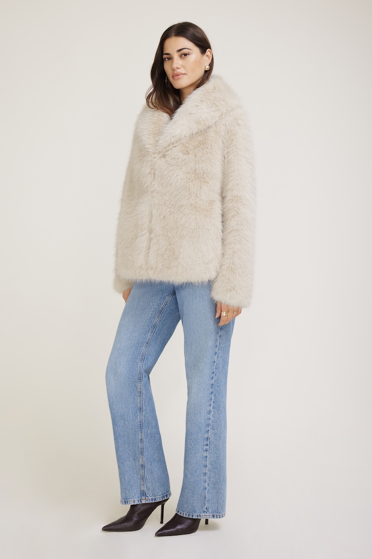 Manteau midi en fausse fourrure Beige biscuit aux amandes large