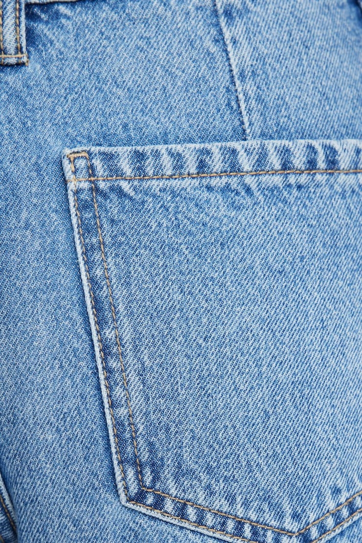 Jean décontracté à jambe courbée June