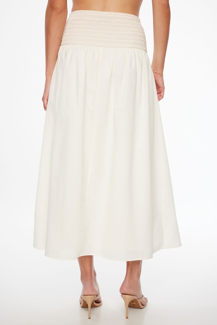 Jupe maxi smockée à taille basse Blanc cassé sel de mer avec fils tan amande large