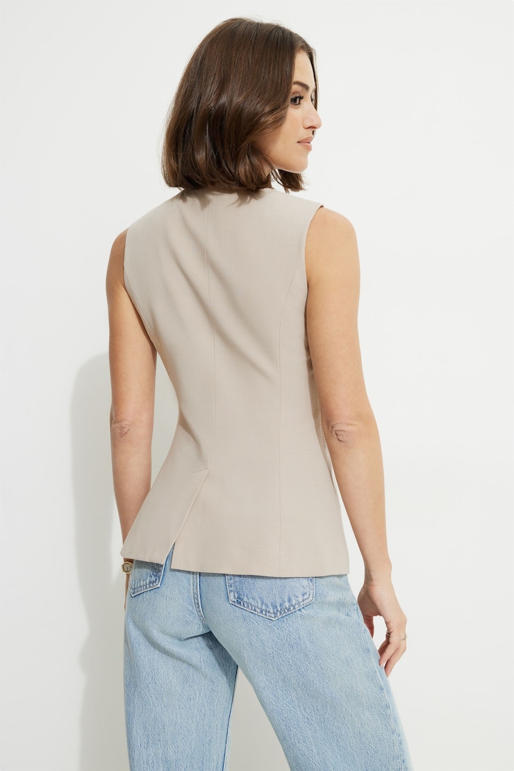 Emery Round Neck Flyaway Vest Soft Angora large