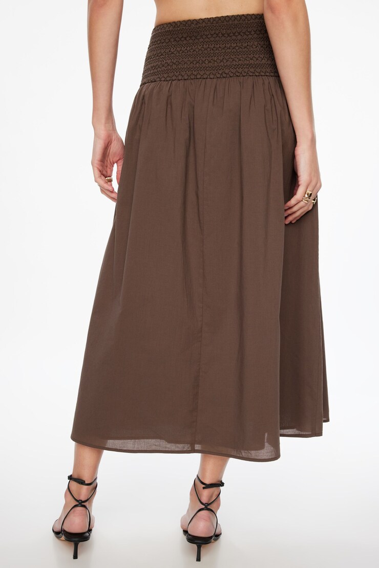 Jupe maxi smockée à taille basse Brun café corsé avec fils tan amande large