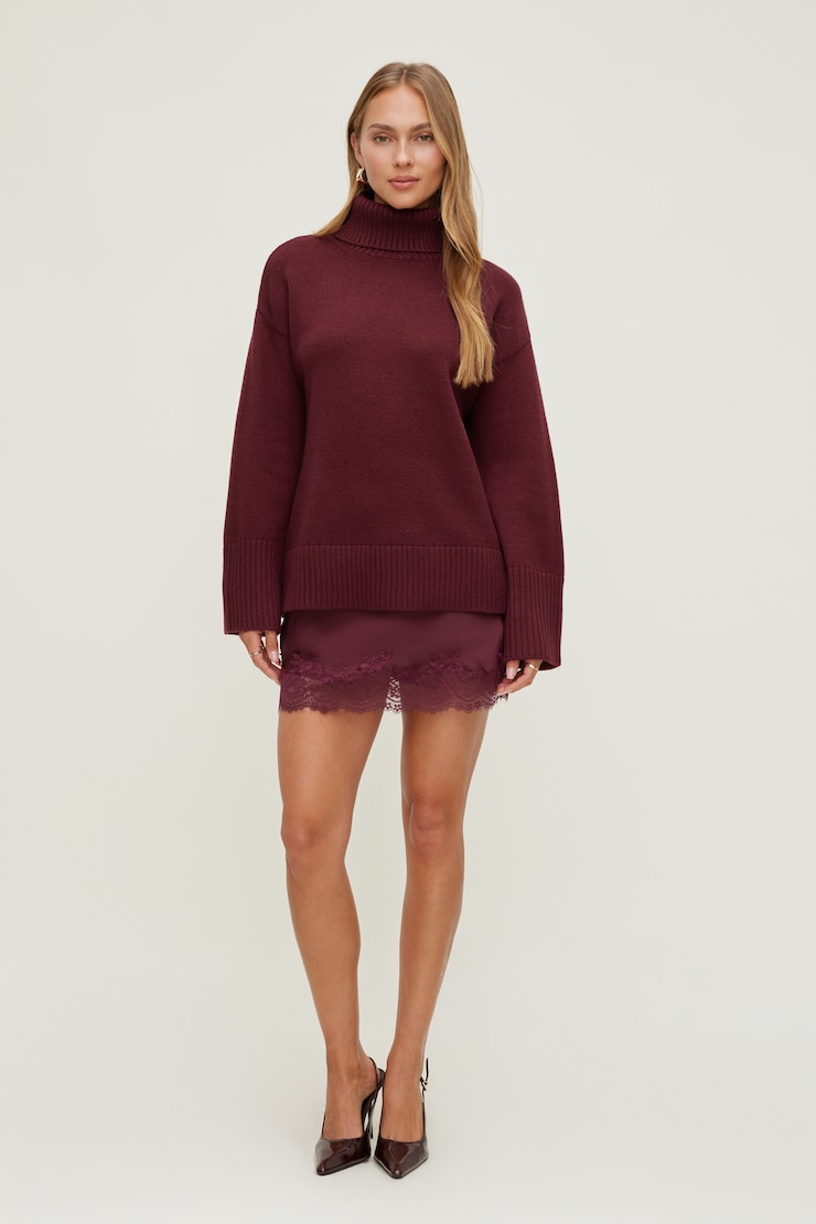 Evy Turtleneck Sweater Burgundy | Dynamite
