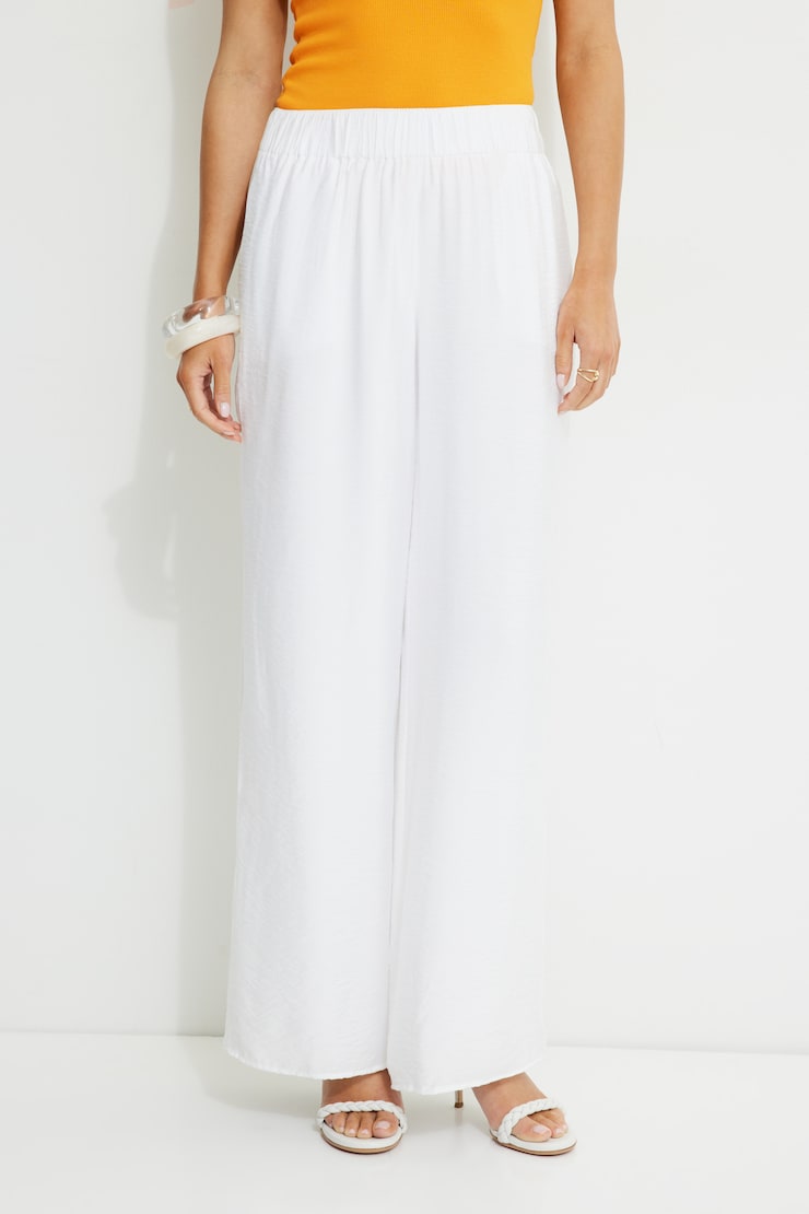 Airflow Wide Leg Pull On Pants